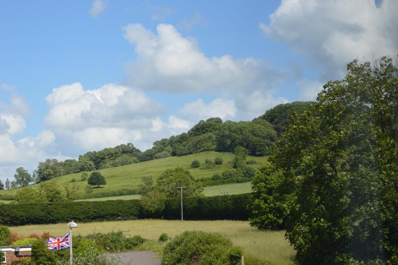 Cheerful 3 Bedroom Property Set In The Countryside Westcott  Exteriér fotografie